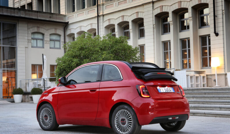 FIAT 500e pieno