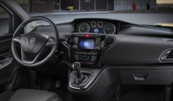 LANCIA YPSILON HYBRYD pieno